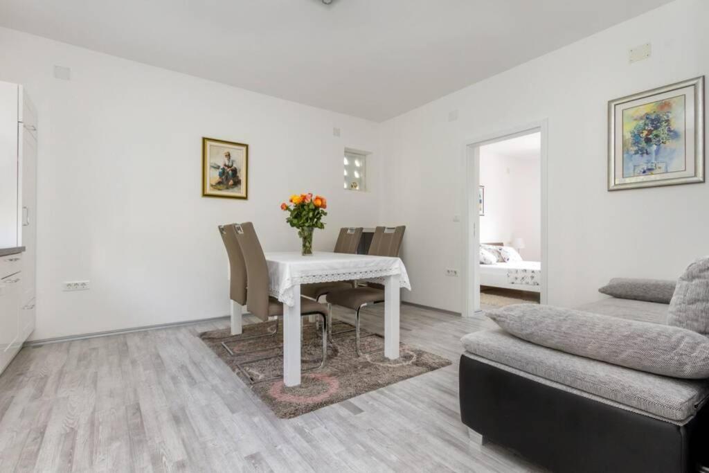 Apartman Buki **** Σπλιτ Εξωτερικό φωτογραφία