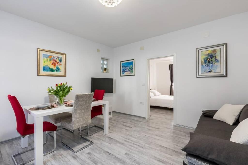 Apartman Buki **** Σπλιτ Εξωτερικό φωτογραφία