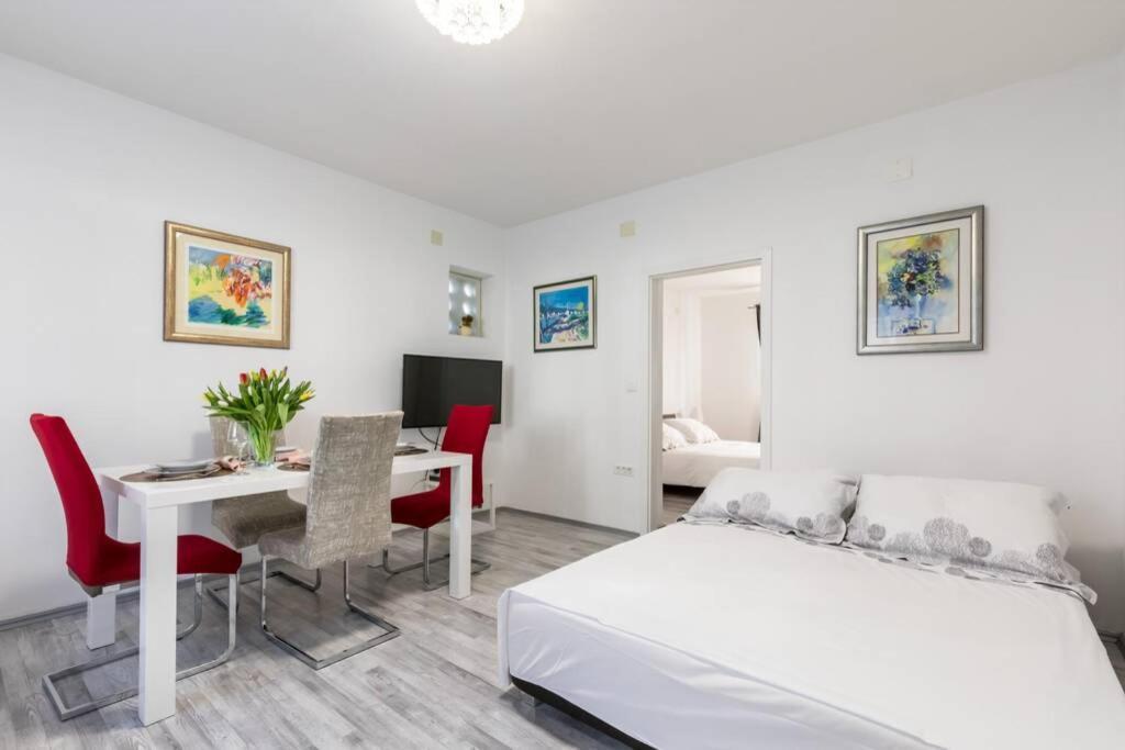Apartman Buki **** Σπλιτ Εξωτερικό φωτογραφία