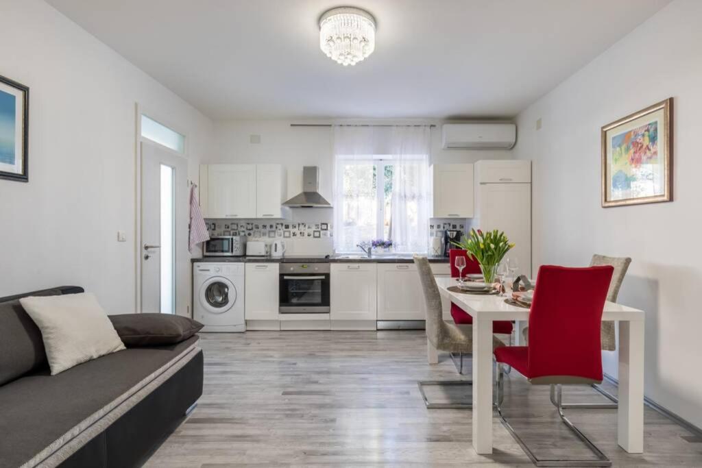 Apartman Buki **** Σπλιτ Εξωτερικό φωτογραφία